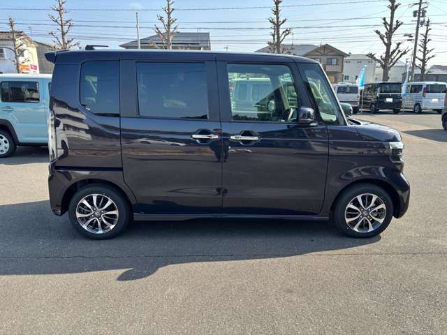 ホンダ Ｎ　ＢＯＸ カスタム ６６０ R6年 (九州・沖縄) 99