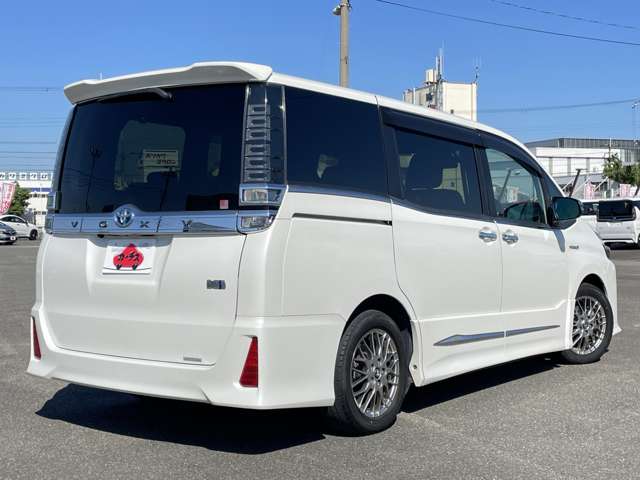 トヨタ ヴォクシー １．８ ハイブリッド ＺＳ 煌 H30年 (近畿) 99