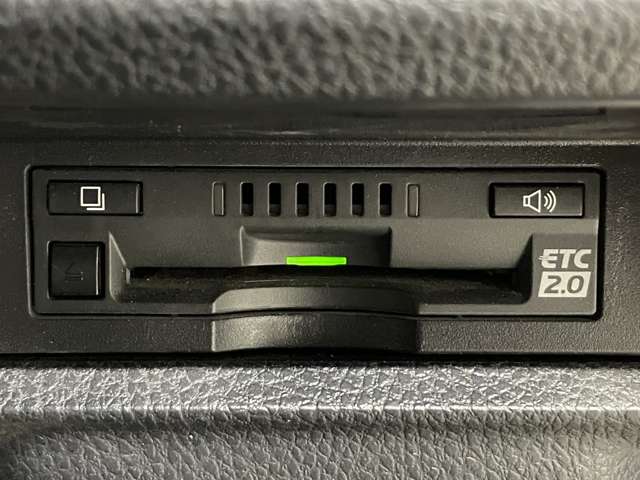 トヨタ ヴォクシー １．８ ハイブリッド ＺＳ 煌ＩＩ R2年 () 99