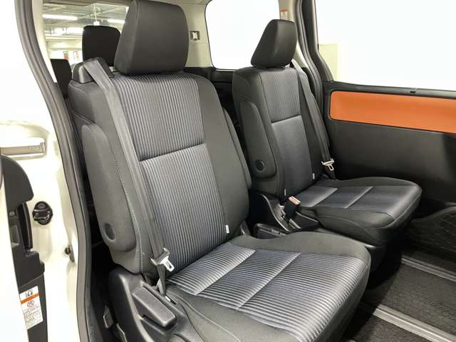 トヨタ ヴォクシー ２．０ ＺＳ H26年 (近畿) 99