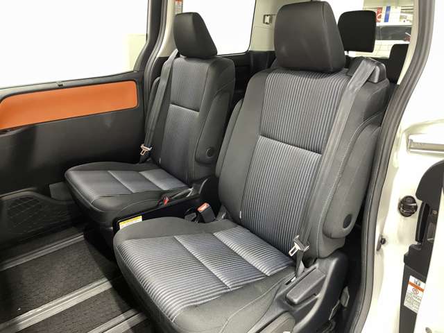トヨタ ヴォクシー ２．０ ＺＳ H26年 (近畿) 99