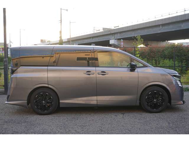 日産 エルグランド １．５ Ｘ Ｅ－４ＯＲＣＥ ４ＷＤ R8年 (近畿) 99