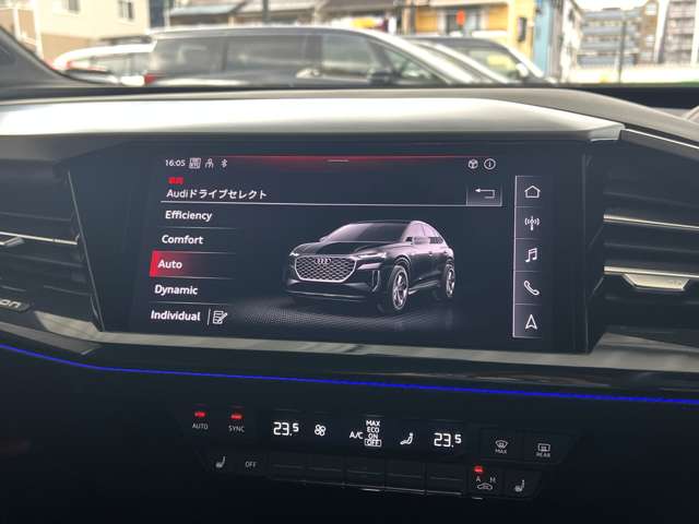 アウディ Ｑ４　ｅ−トロン　スポーツバック ４０　Ｓライン R4年 (近畿) 99