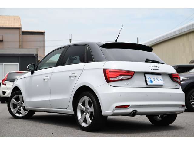 アウディ Ａ１　スポーツバック １．０　ＴＦＳＩ H28年 (近畿) 99