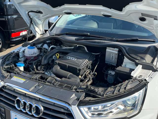 アウディ Ａ１　スポーツバック １．０　ＴＦＳＩ H28年 (近畿) 99