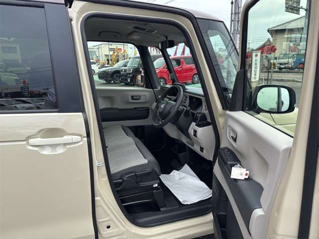 ホンダ Ｎ　ＢＯＸ ６６０ ファッションスタイル ２トーン R8年 (近畿) 99