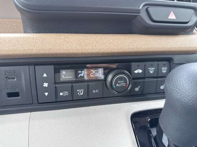 ホンダ Ｎ　ＢＯＸ ６６０ ファッションスタイル ２トーン R8年 (近畿) 99