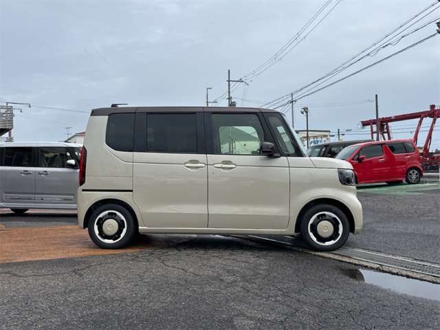 ホンダ Ｎ　ＢＯＸ ６６０ ファッションスタイル ２トーン R8年 (近畿) 99