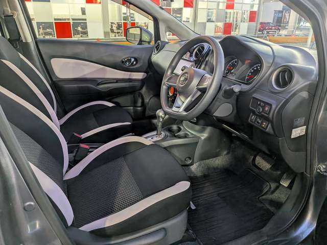 日産 ノート １．２ Ｘ ＦＯＵＲ スマートセーフティエディション ４ＷＤ H29年 () 99