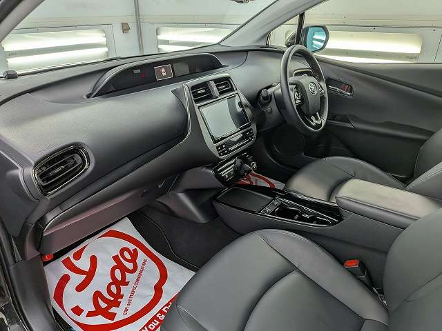 トヨタ プリウス １．８ Ａ ツーリングセレクション ブラックエディション Ｅ－ＦＯＵＲ ４ＷＤ R4年 (東北) 99