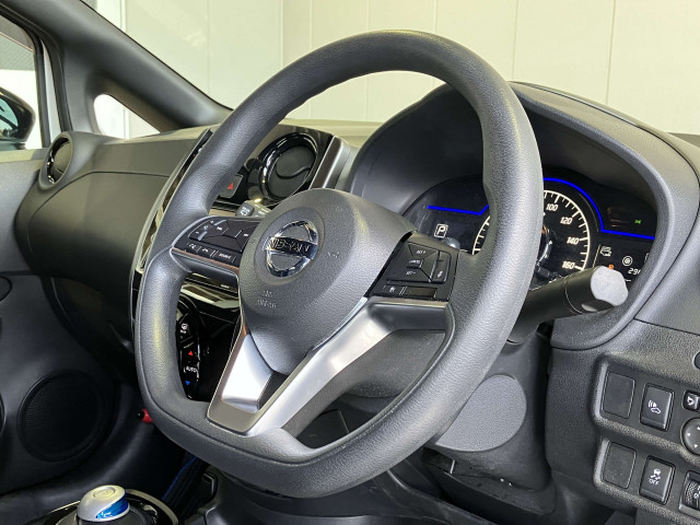 日産 ノート １．２ Ｅ－ＰＯＷＥＲ Ｘ ブラックアロー R2年 (近畿) 99