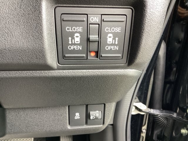 ホンダ Ｎ　ＢＯＸ カスタム ６６０ ターボ R7年 (近畿) 99