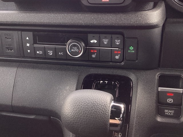 ホンダ Ｎ　ＢＯＸ カスタム ６６０ ターボ R7年 (近畿) 99
