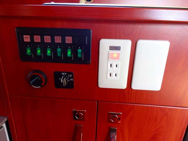 トヨタ カムロード ナッツＲＶ H30年 () 99
