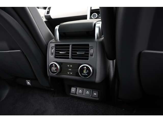 ランドローバー ディスカバリー Ｒダイナミック ＨＳＥ Ｄ３００ ディーゼルターボ ４ＷＤ R3年 (東海) 99
