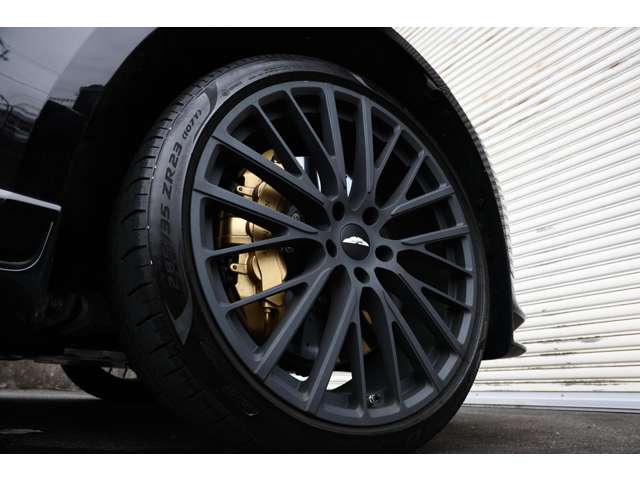 アストンマーティン ＤＢＸ ７０７ ４ＷＤ R5年 (東海) 99