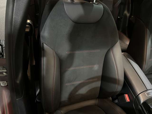 メルセデスベンツ Ａクラス Ａ２５０ ４マチック ＡＭＧライン ４ＷＤ R1年 () 99