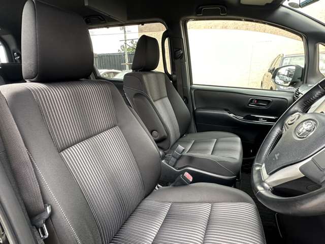トヨタ ヴォクシー ２．０ ＺＳ H29年 (関東) 99