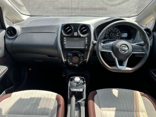 日産 ノート １．２Ｅ－ＰＯＷＥＲモード・プレミア H29年 (関東) 99