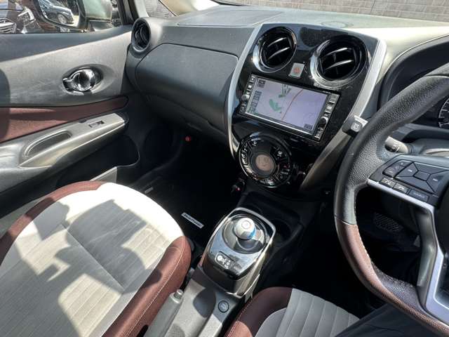 日産 ノート １．２Ｅ－ＰＯＷＥＲモード・プレミア H29年 (関東) 99