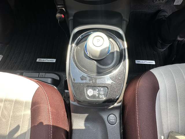 日産 ノート １．２Ｅ－ＰＯＷＥＲモード・プレミア H29年 (関東) 99
