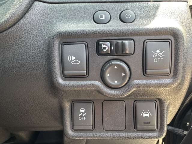 日産 ノート １．２Ｅ－ＰＯＷＥＲモード・プレミア H29年 (関東) 99