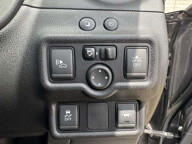 日産 ノート １．２ Ｅ－ＰＯＷＥＲ ＮＩＳＭＯ H30年 (関東) 99