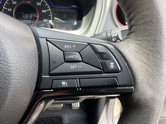 日産 ノート １．２ Ｅ－ＰＯＷＥＲ ＮＩＳＭＯ H30年 (関東) 99