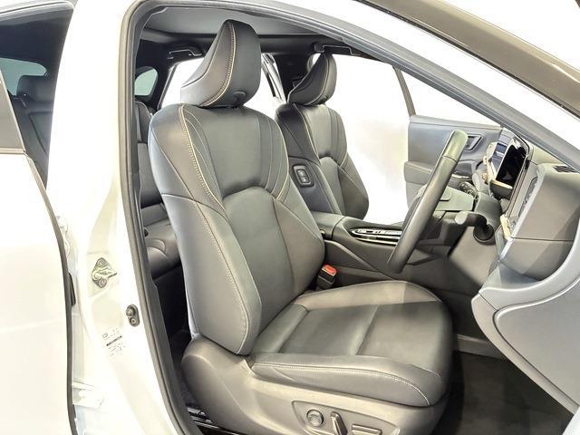 トヨタ クラウン　スポーツ　ハイブリッド ２．５ Ｚ Ｅ－ＦＯＵＲ ４ＷＤ R5年 (中国) 99