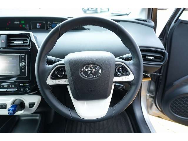 トヨタ プリウス １．８ Ｓ セーフティ プラス H29年 (関東) 99