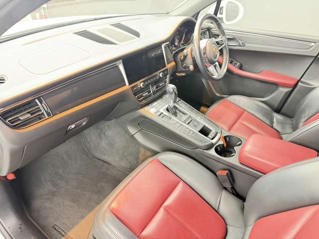 ポルシェ マカン ＰＤＫ ４ＷＤ R2年 (関東) 99