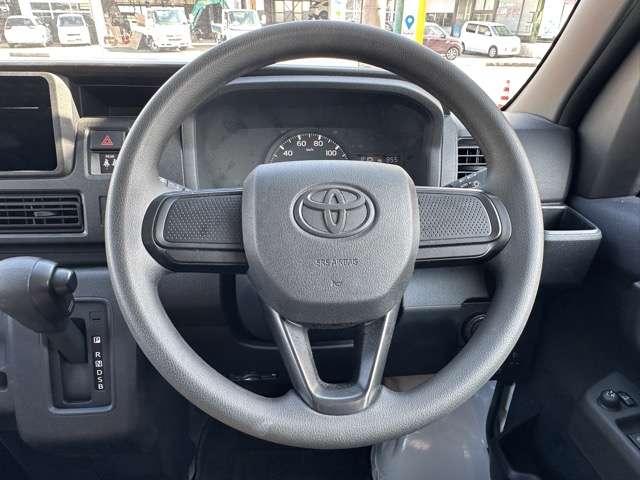 トヨタ ピクシスバン ６６０ デラックス R8年 () 99