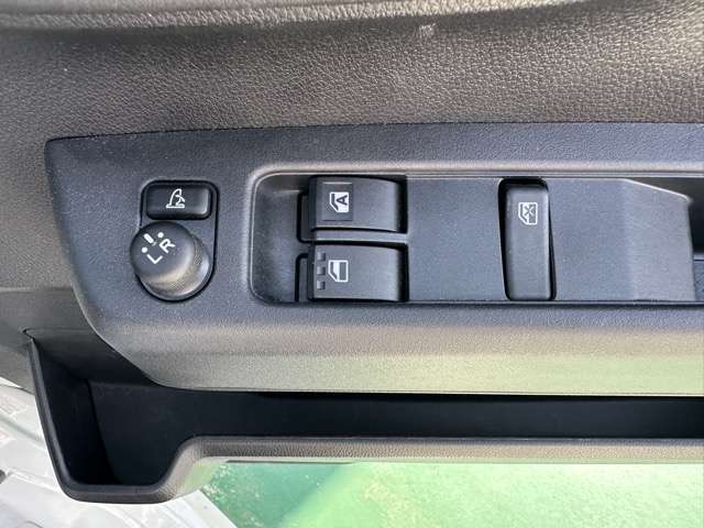 トヨタ ピクシスバン ６６０ デラックス R8年 () 99