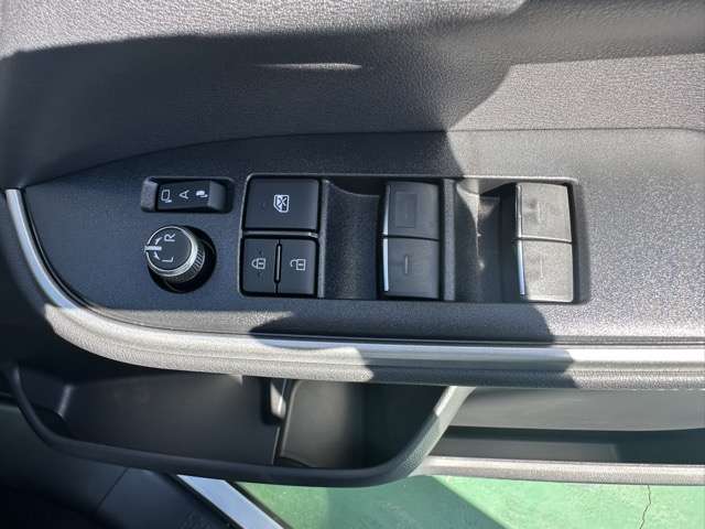 トヨタ ノア １．８ ハイブリッド Ｓ－Ｚ R8年 () 99