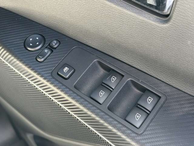 三菱 デリカ　Ｄ：５ ２．２ Ｐ ディーゼルターボ ４ＷＤ R7年 () 99