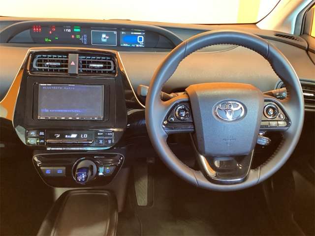 トヨタ プリウス １．８ Ｓ R2年 (近畿) 99