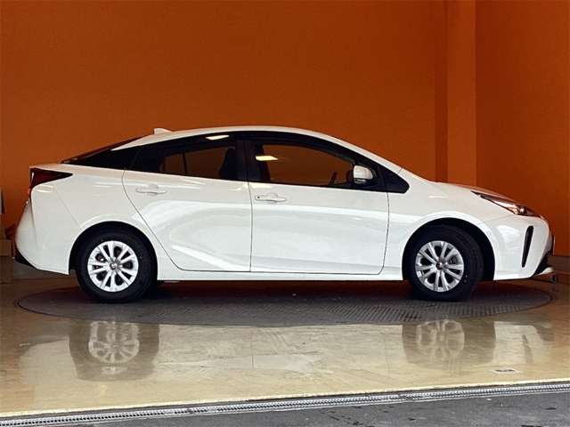 トヨタ プリウス １．８ Ｓ R2年 (近畿) 99