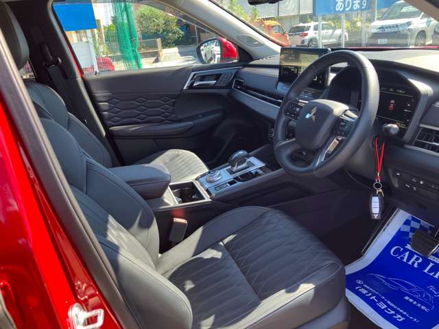 三菱 アウトランダーＰＨＥＶ ＰＨＥＶ ２．４ Ｐ ４ＷＤ R6年 (関東) 99