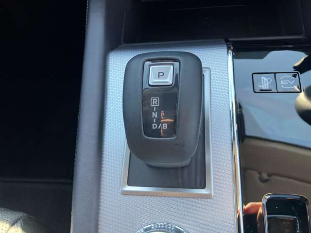 三菱 アウトランダーＰＨＥＶ ＰＨＥＶ ２．４ Ｐ ４ＷＤ R6年 (関東) 99