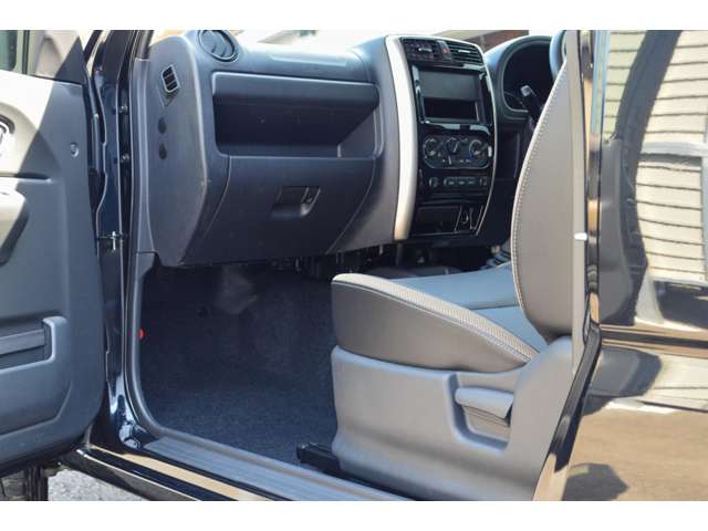 スズキ ジムニー ６６０ ランドベンチャー ４ＷＤ H30年 (関東) 99