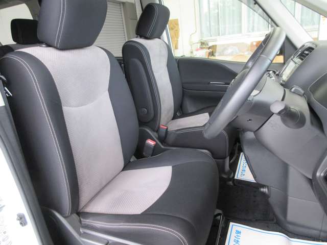 日産 セレナ ２．０ ライダー ブラックライン Ｓ－ＨＹＢＲＩＤ H25年 (関東) 99