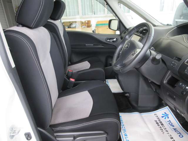 日産 セレナ ２．０ ライダー ブラックライン Ｓ－ＨＹＢＲＩＤ H25年 (関東) 99