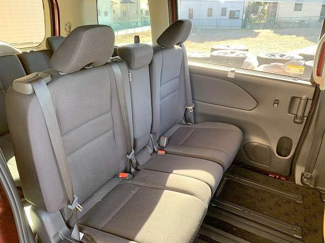 日産 セレナ ２．０ Ｘ H28年 () 99
