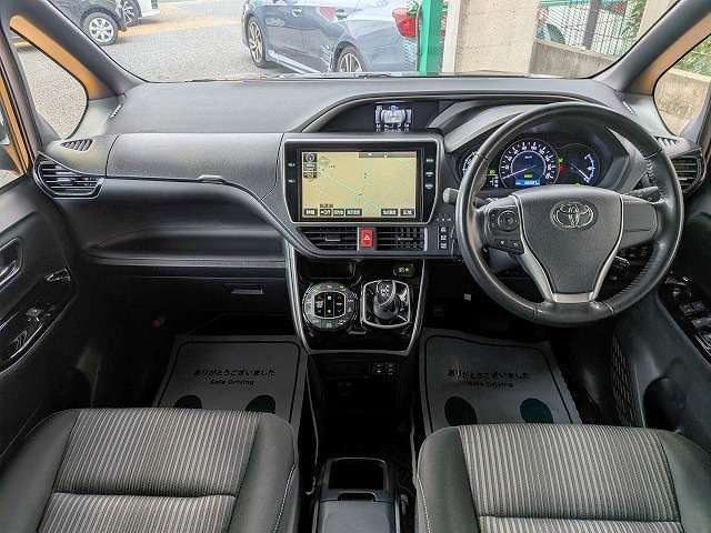 トヨタ ヴォクシー １．８ ハイブリッド ＺＳ 煌 H30年 (関東) 99