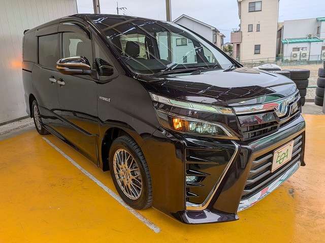 トヨタ ヴォクシー １．８ ハイブリッド ＺＳ 煌 H30年 (関東) 99