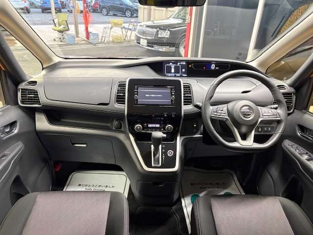日産 セレナ ２．０ ハイウェイスター Ｖセレクション H29年 (関東) 99