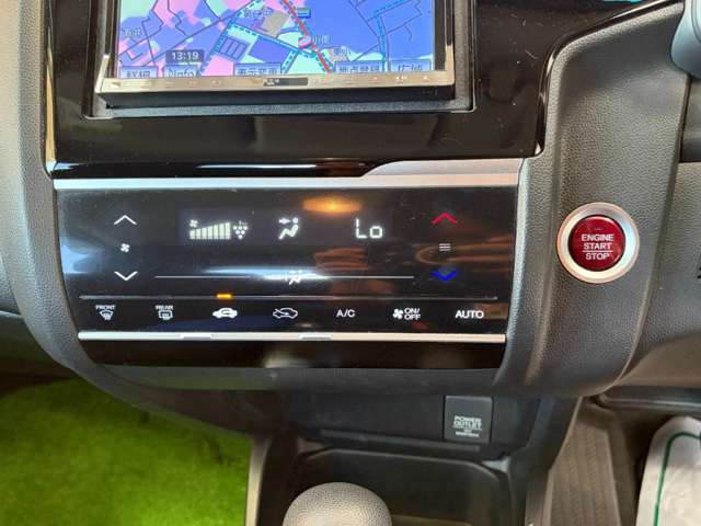 ホンダ フィット １．３ １３Ｇ Ｌパッケージ H27年 (近畿) 99