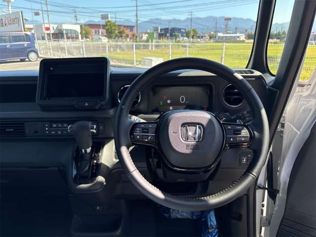 ホンダ Ｎ　ＢＯＸ カスタム ６６０ ターボ R8年 (四国) 99