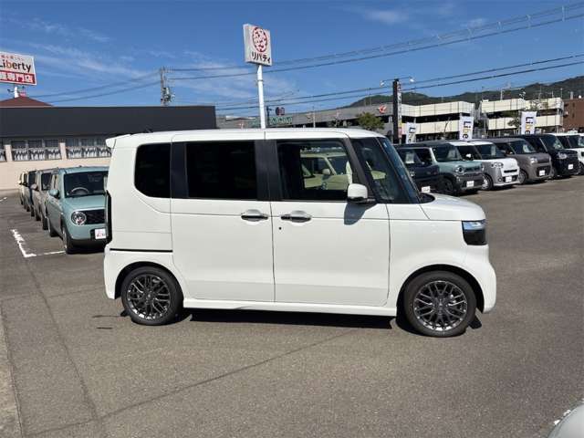 ホンダ Ｎ　ＢＯＸ カスタム ６６０ ターボ R8年 (四国) 99