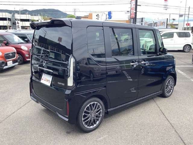 ホンダ Ｎ　ＢＯＸ カスタム ６６０ ターボ R8年 (四国) 99